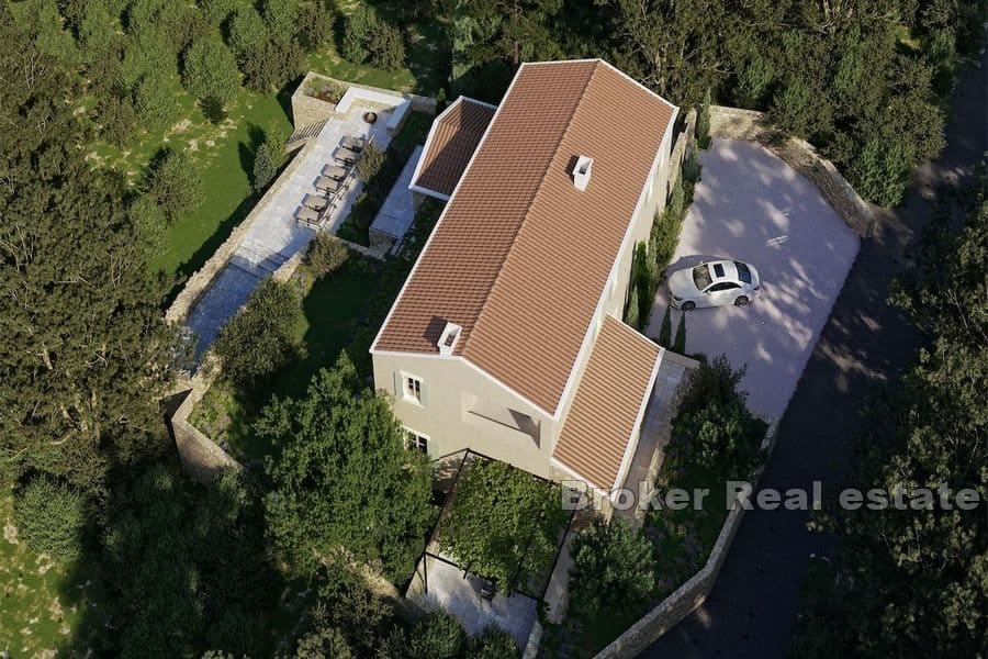 Villa en pierre avec piscine