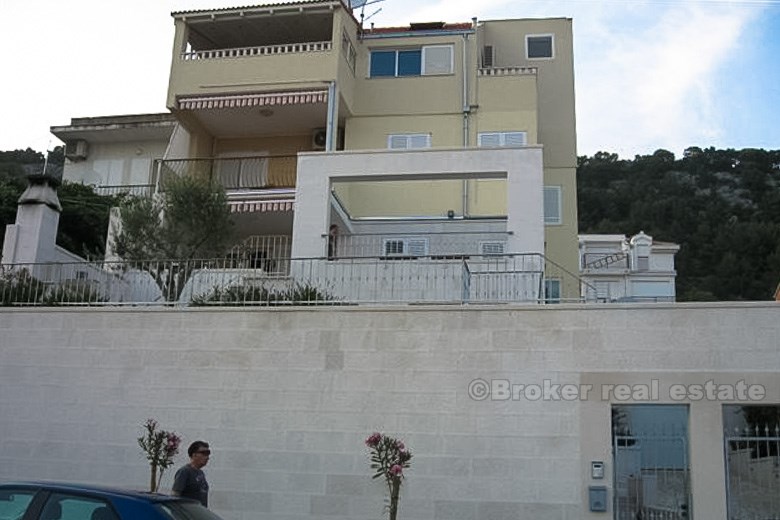 Villa moderna con vista sul mare aperto, in vendita