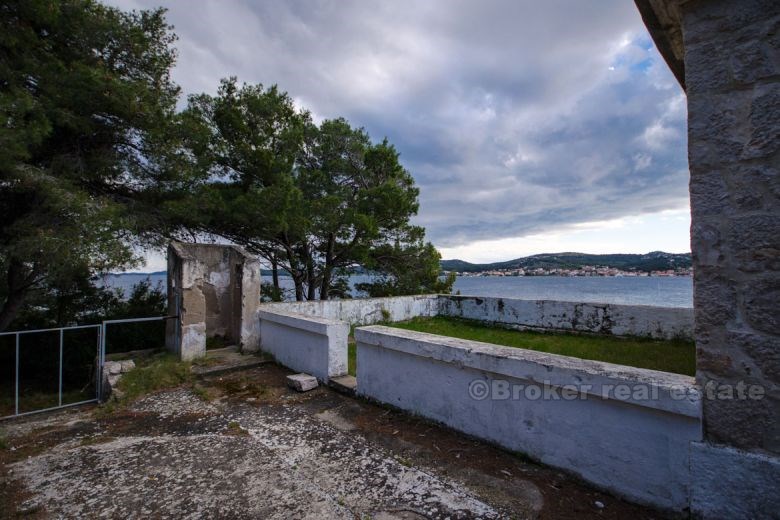 Hrvatska nekretnika, stari kameni dvorac na prodaju