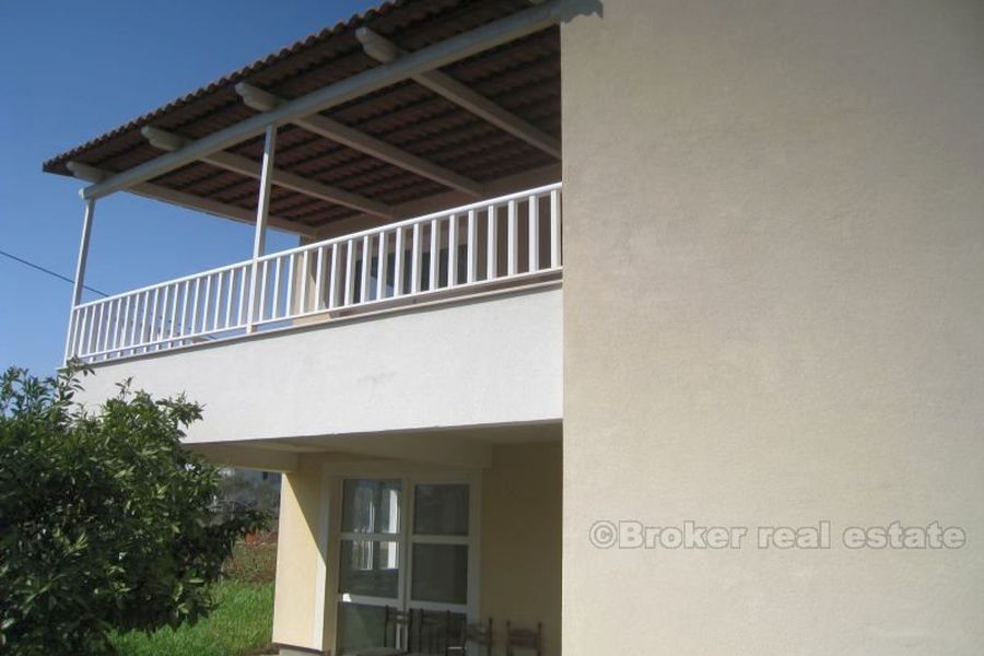 House on 3 floors with sea view, for sale