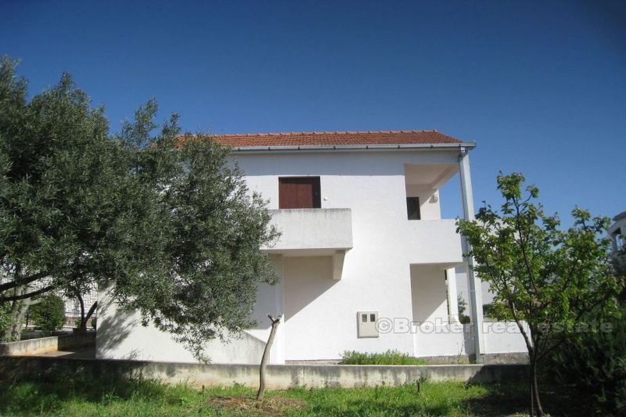 House 60 meters from the sea