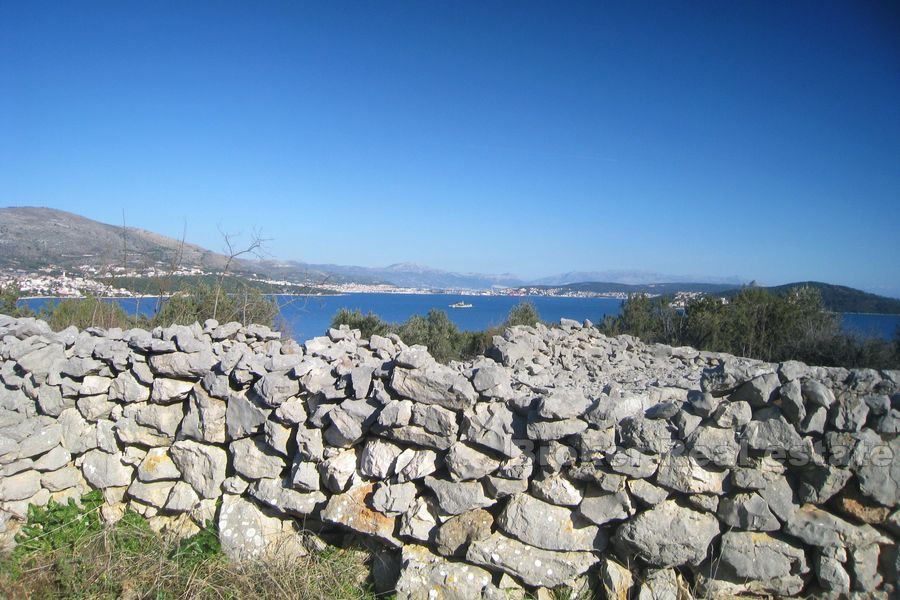 Nära Marina, stenhus - ruin