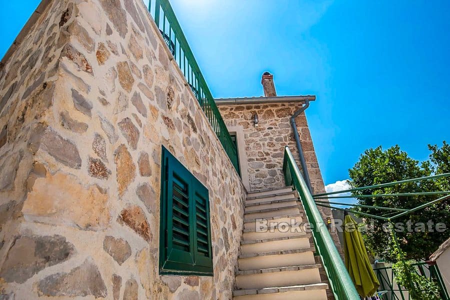 Renovated stone house with sea view