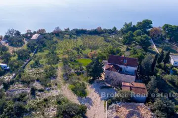 Historisches Herrenhaus am Meer