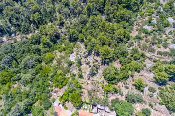 Baugrundstück im Herzen der Insel Hvar