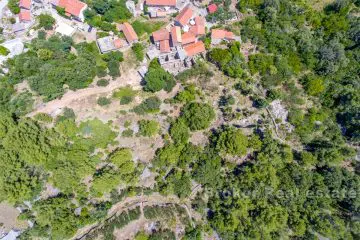 Baugrundstück im Herzen der Insel Hvar