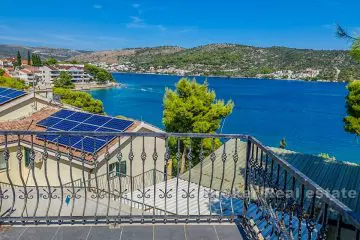 Villa avec 4 appartements et vue sur la mer