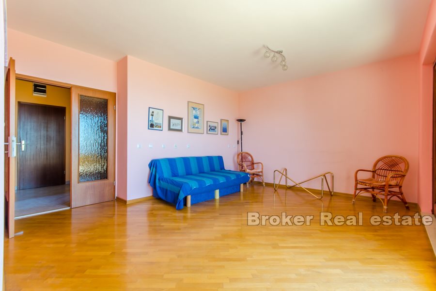 Meje - three bedroom apartment with sea view