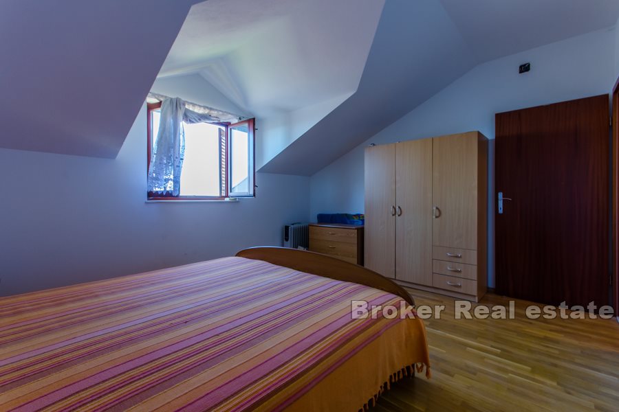 Meje - appartamento con tre camere da letto con vista mare