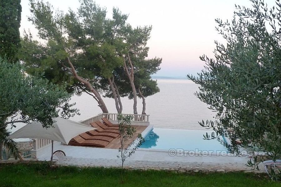 Haus / Villa auf Ciovo Insel, erste Reihe zum Meer