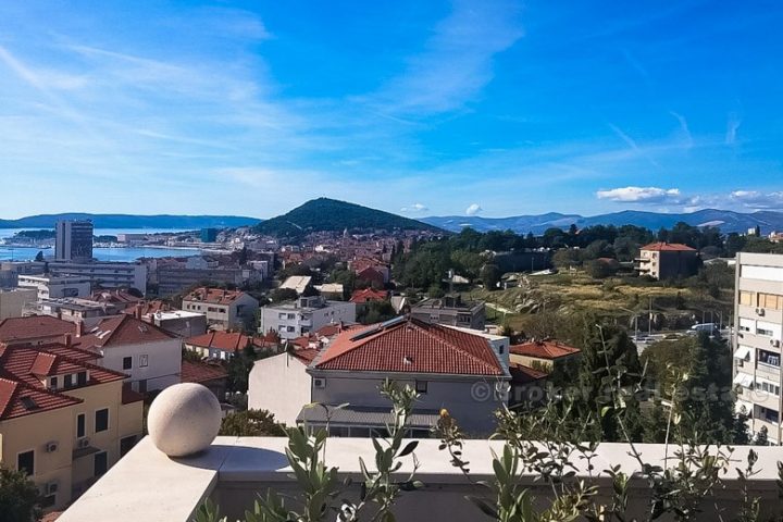 Gripe, Penthouse, with view of the city of Split