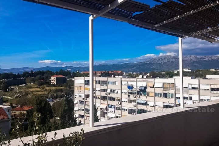 Gripe, Penthouse, with view of the city of Split