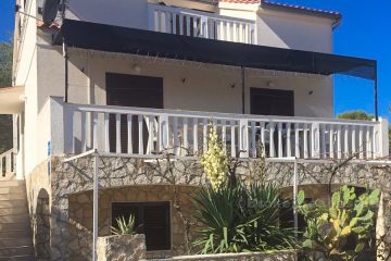 House with 4 apartments, for sale