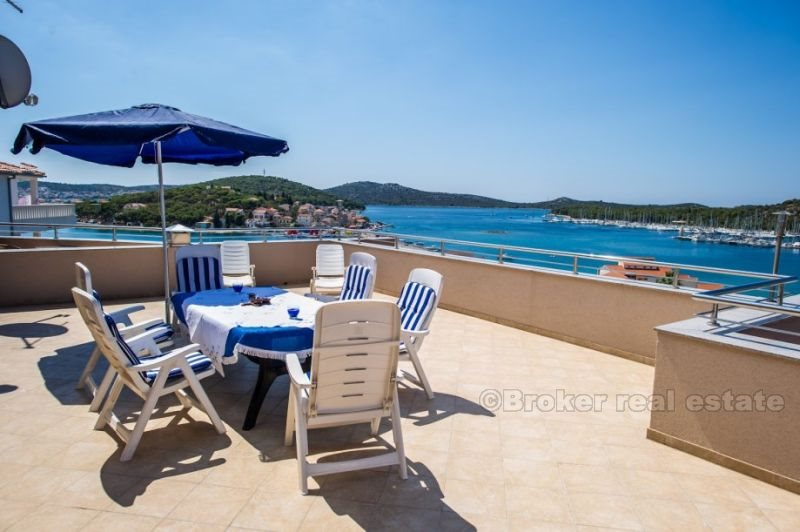 Schöne und luxuriöse Villa 200m vom Meer entfernt, zum Verkauf