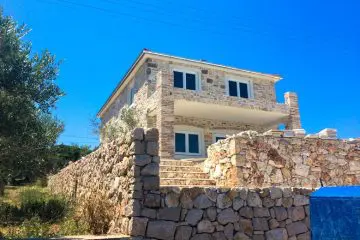 Stone villa, for sale