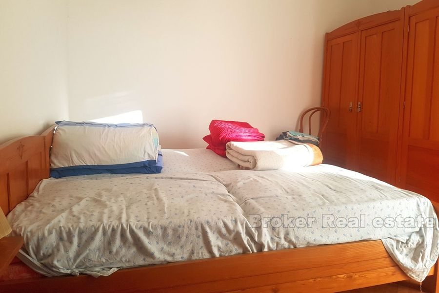 Sucidar, appartamento confortevole con tre camere da letto, in vendita