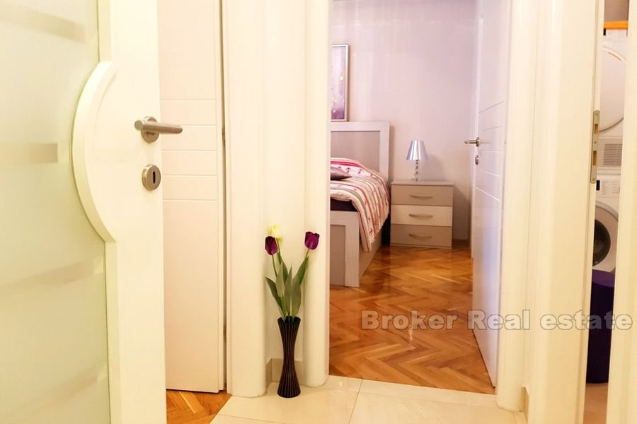 Bol, renovated two bedroom apartment for sale
