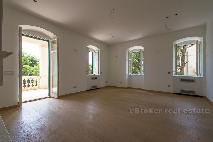 Spacious luxurious two bedroom apartment