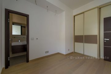 Spacious luxurious two bedroom apartment