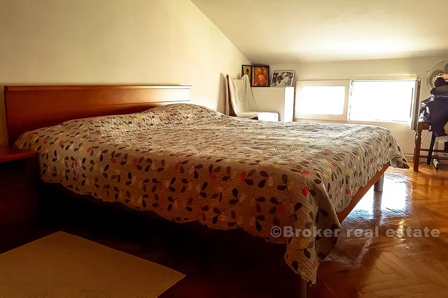 Komfortable Wohnung mit zwei Schlafzimmern, zu verkaufen