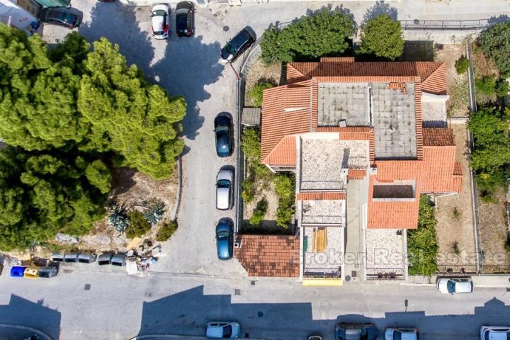 Trstenik, detached house on three floors