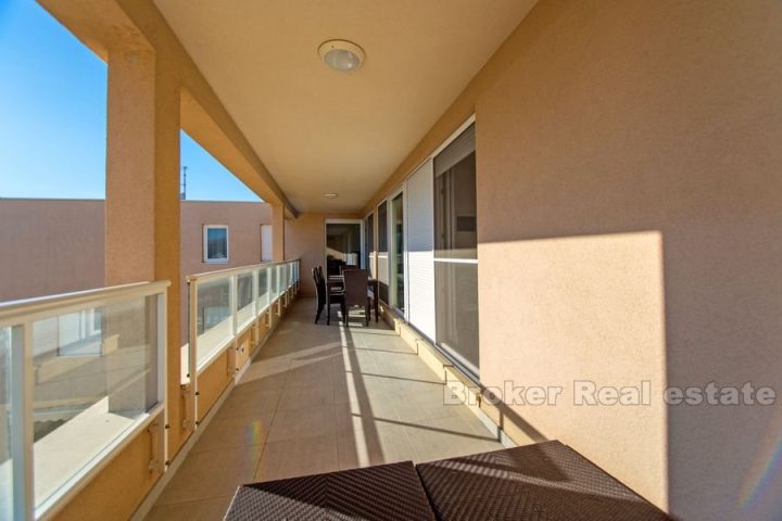 Znjan, Four bedroom apartment, for sale