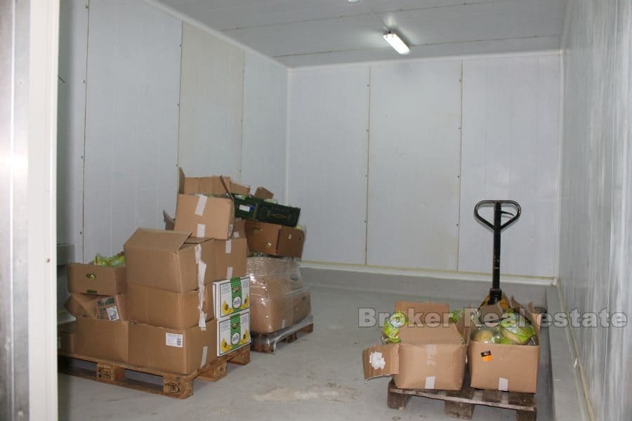 Warehouse on TTTS for rent