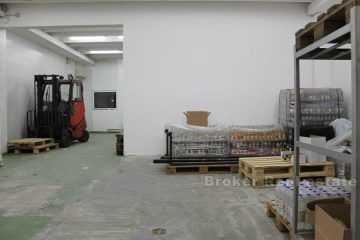 Warehouse on TTTS for rent