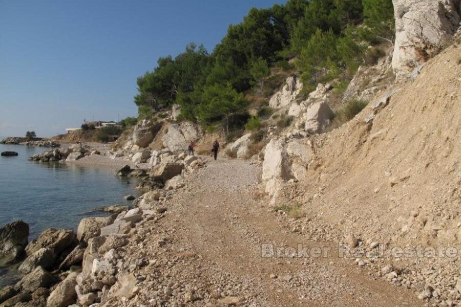Building plot first row to the sea, for sale
