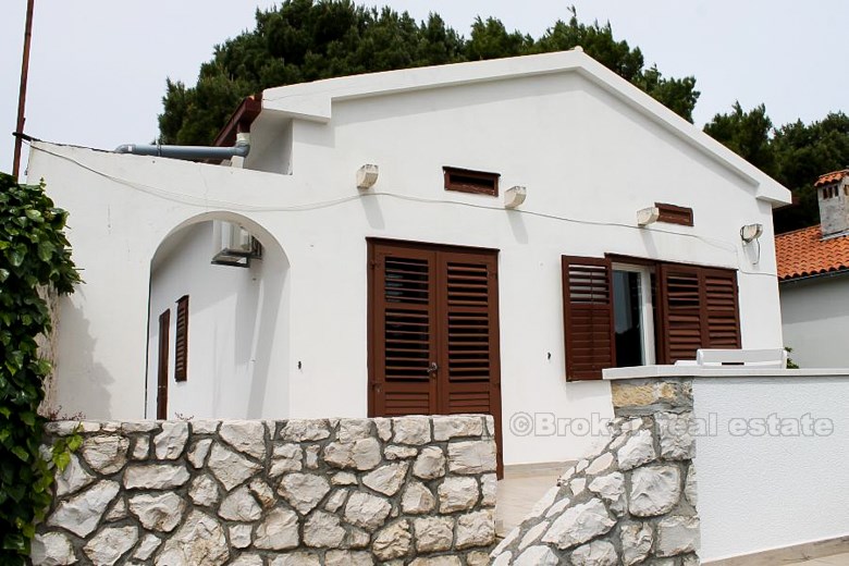 Seafront house with garage