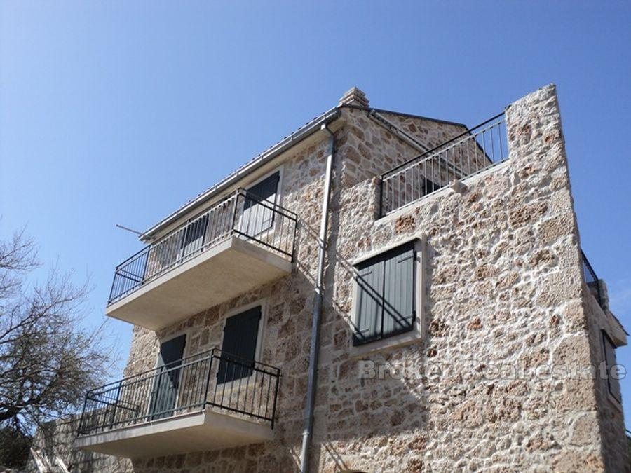 Stone semidetached house, for sale