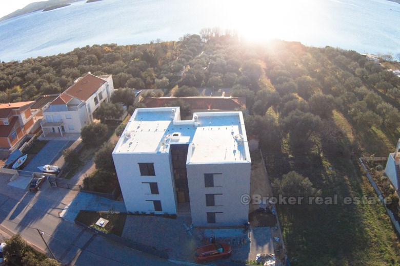 To-roms leiligheter i en ny bygning, til salgs