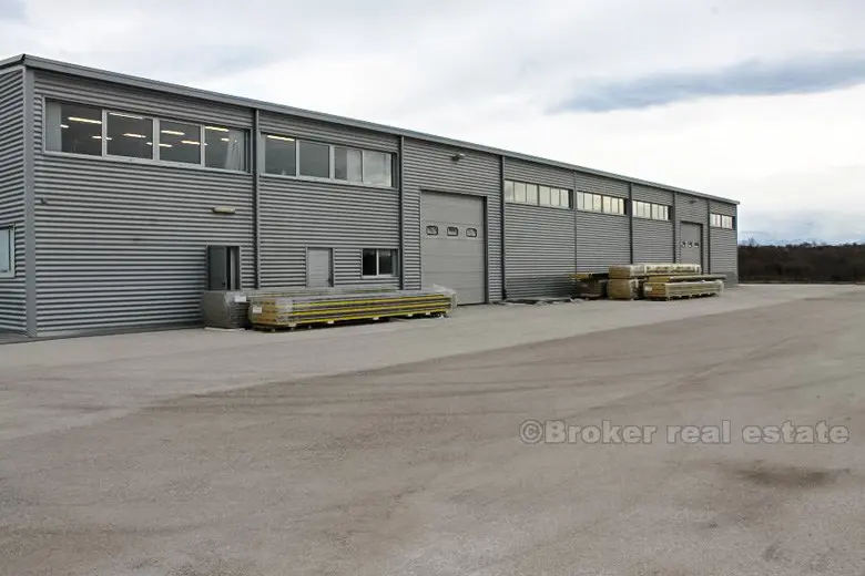 Warehouse-produktionshall 1800 m2, till försäljning