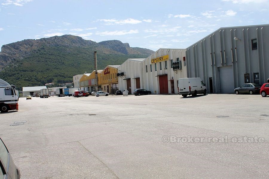 Kroatien fastighet, Split område, 300 kvm lager, till salu