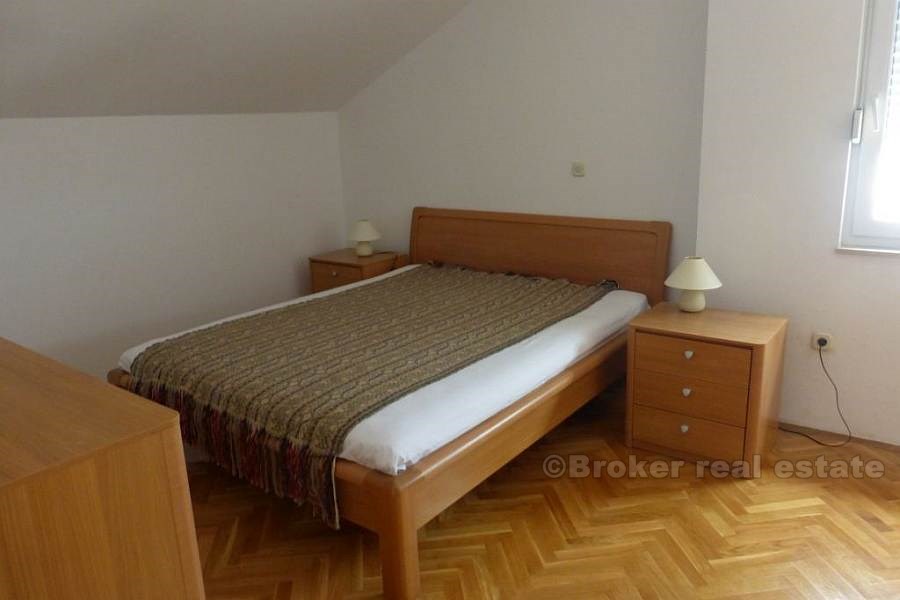 Appartement de deux chambres à coucher, à vendre