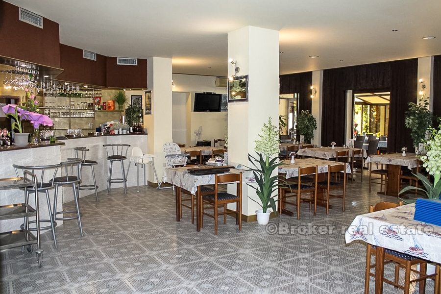 Pansion-restaurant with sea view, for sale