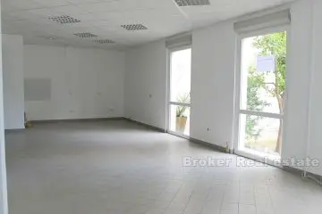Solin, spacious business space