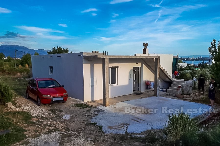 Detached house with sea view, for sale