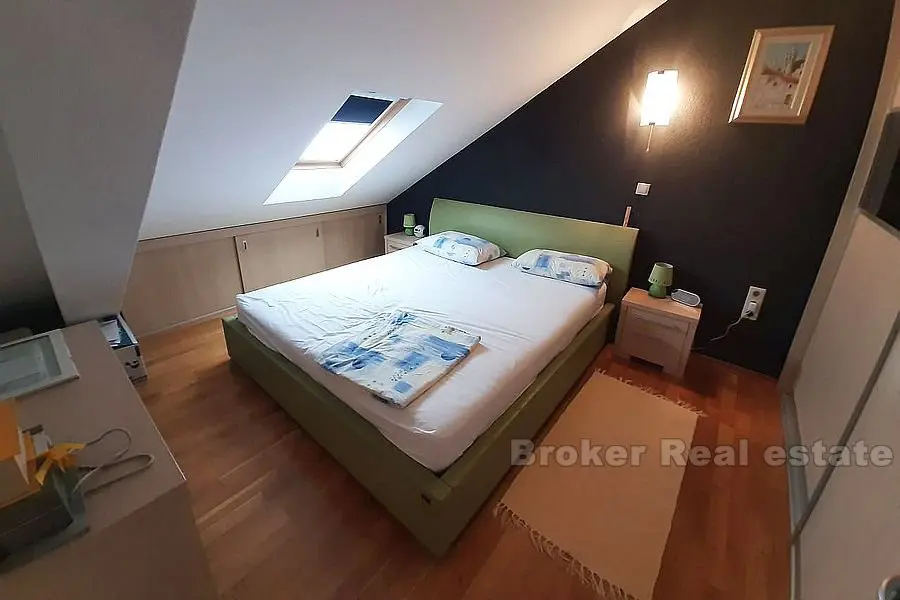 Elegante appartamento moderno con due camere da letto