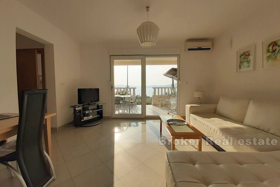 Two bedrooms apartment with sea view