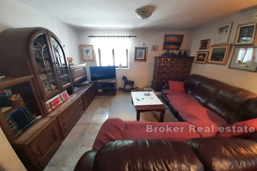 Meje - Three bedroom apartment with a yard