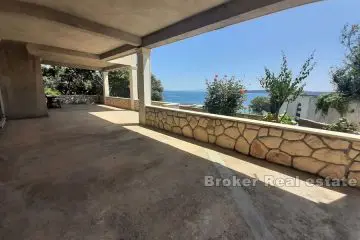 A spacious house in a unique position by the sea