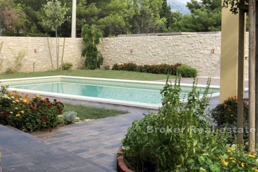 Elegante ländliche Villa mit Pool