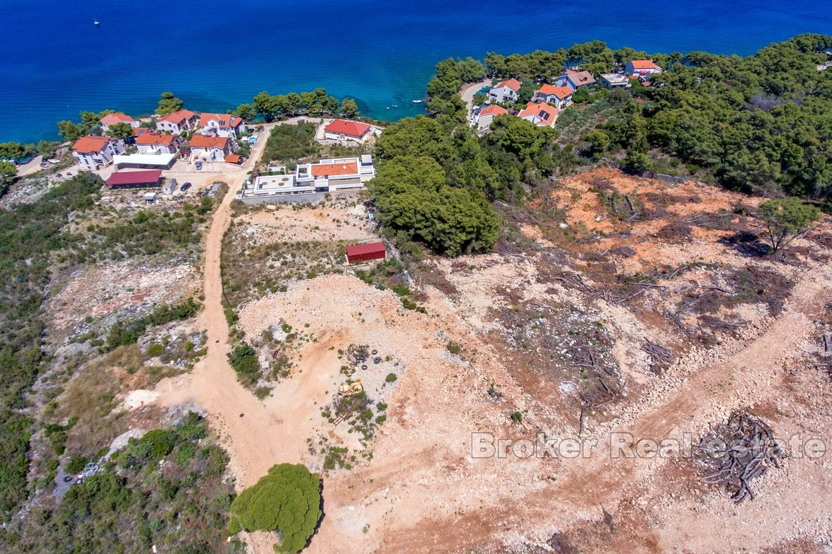 A spacious building plot near the sea with a view