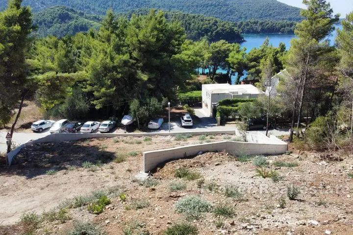 Terrain à bâtir avec vue dégagée sur la mer