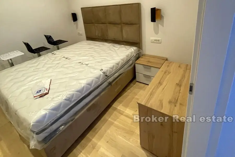 Stobreč, moderne Wohnung mit zwei Schlafzimmern in einem Neubau