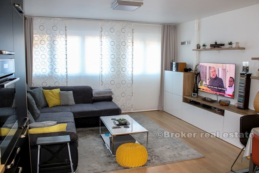 Blatine, Two storey apartment, for sale