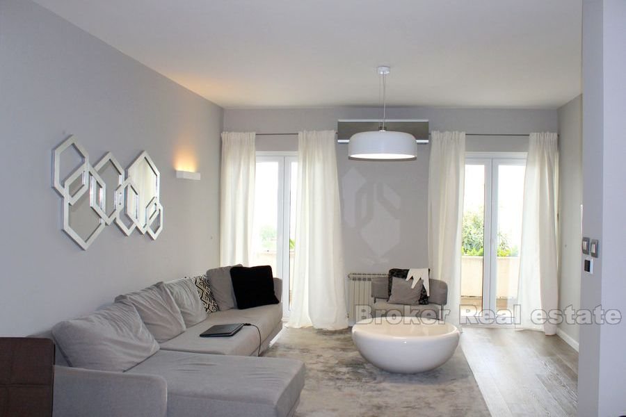 Krizine, a luxurious four bedroom flat with a sea view