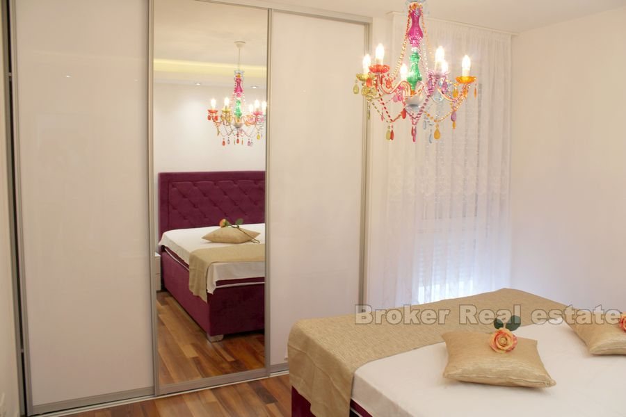 Split 3, appartamento con due camere da letto con vista mare