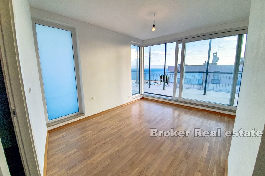 Penthouse with sea view, for sale